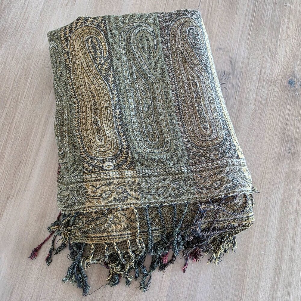 Scarf/Wrap - Picture 4 of 6